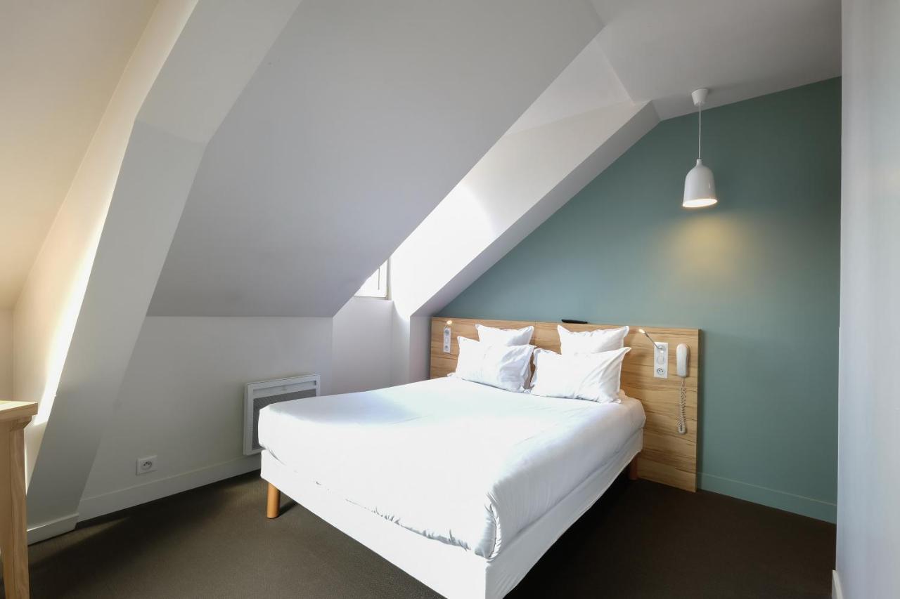 Hotel Et Apparts Marin Laval  Bagian luar foto