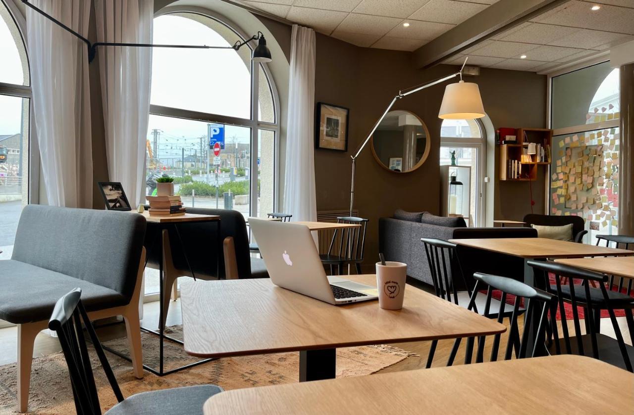 Hotel Et Apparts Marin Laval  Bagian luar foto