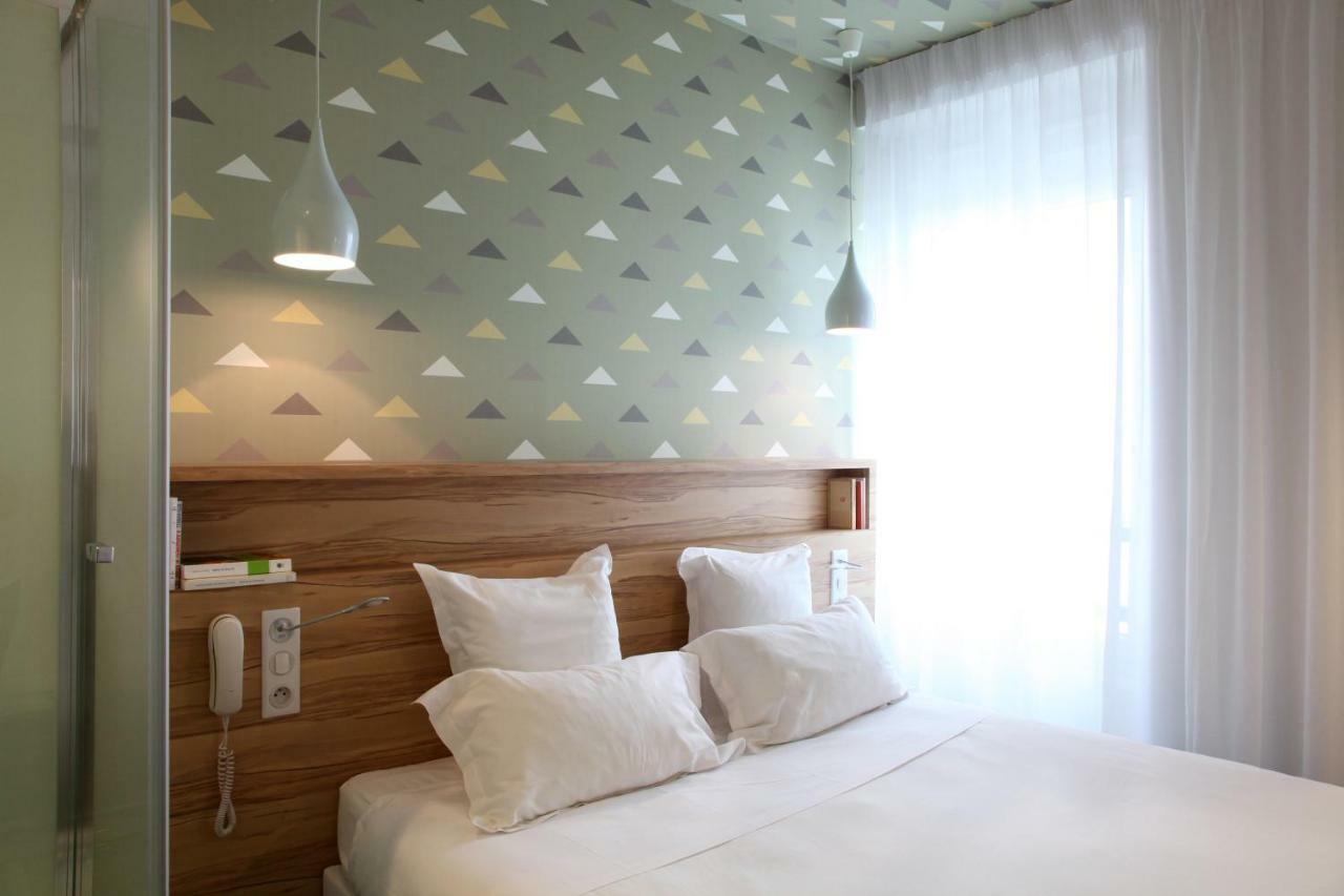 Hotel Et Apparts Marin Laval  Bagian luar foto